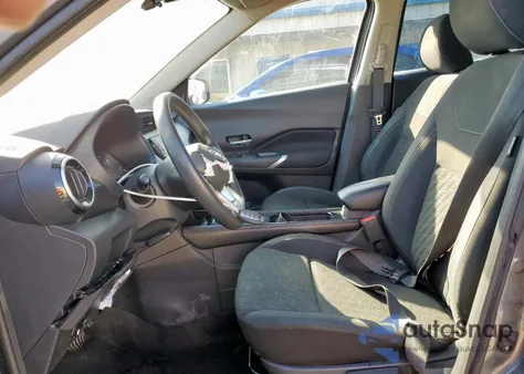 2021 Nissan Kicks Sv z USA, uszkodzony, nr VIN 3N1CP5CV0ML466181